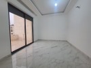 Duplex last floor with roof for sale in Qaryet Al-Nakheel, of 320m